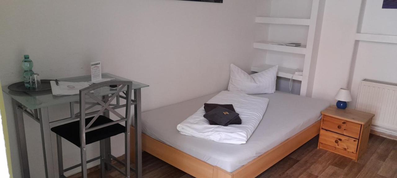 Apartment-Hotel Schillerplatz Wittenberge Ngoại thất bức ảnh